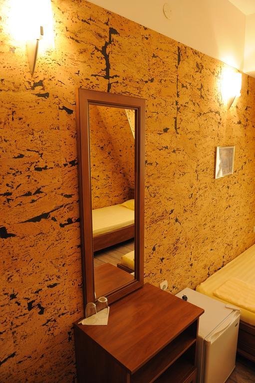 Complex Racic Hotel Voyvodinovo Room photo