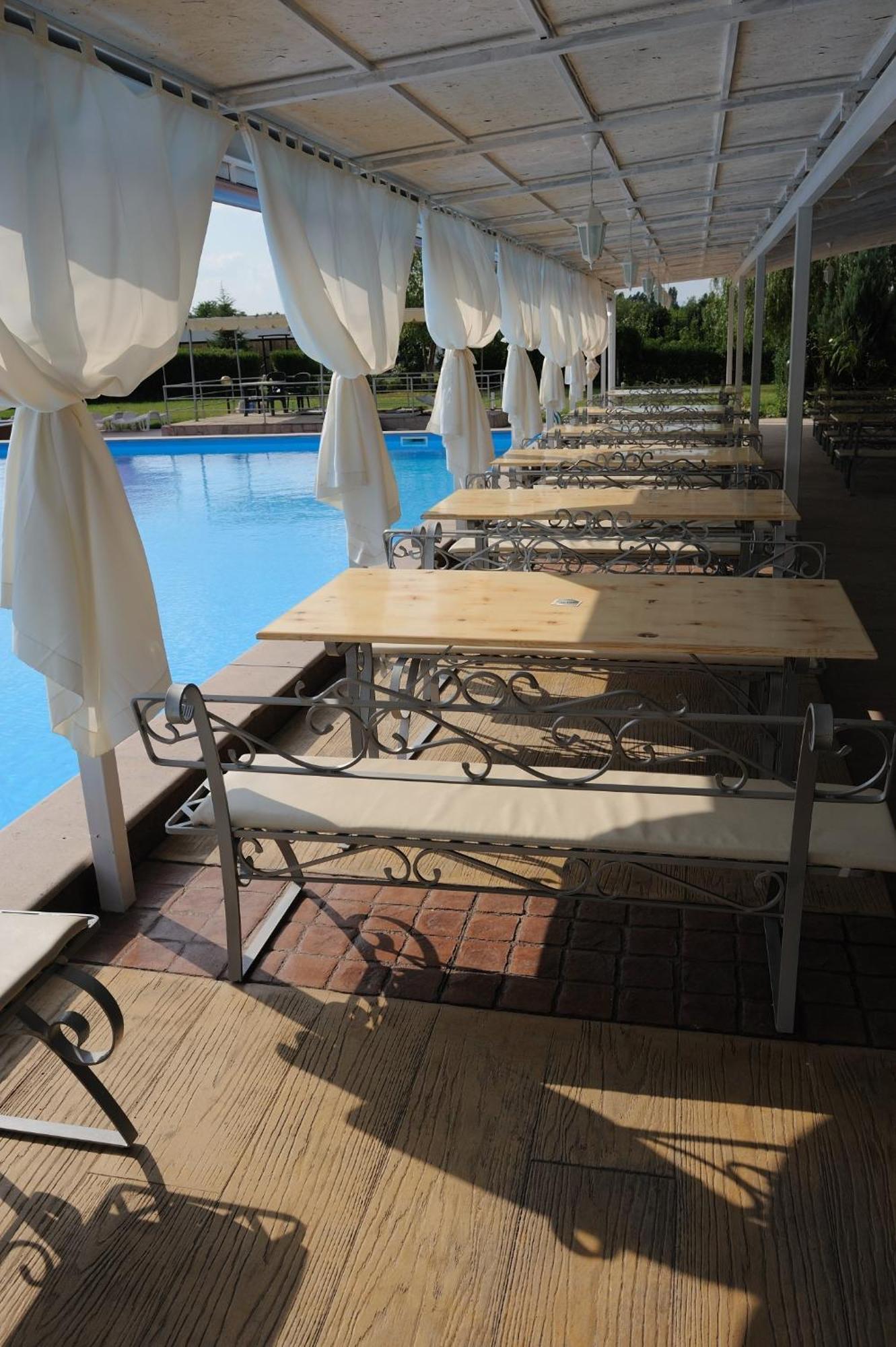Complex Racic Hotel Voyvodinovo Exterior photo